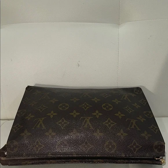 Authentic Louis Vuitton Monogram Cosmetic Accessories Pouch - Picture 5 of 13